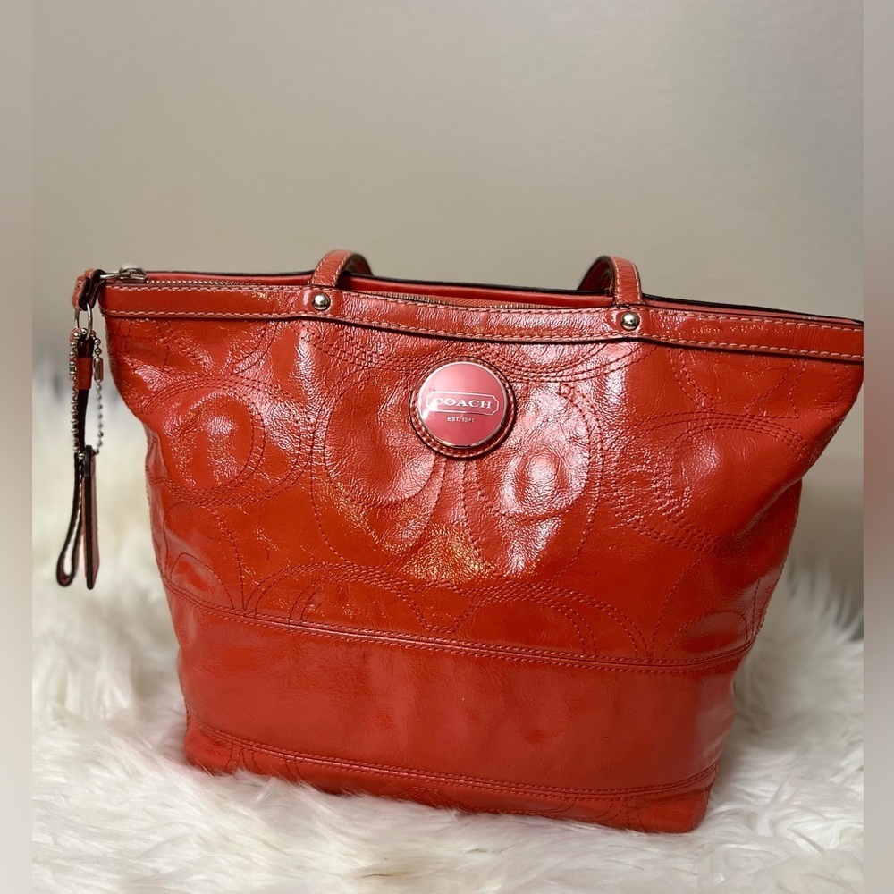 Coach Vibrant Red Leather Shoulder Bag - Picture 8 of 10